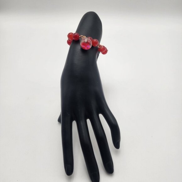 Handmade Elegant Red Beaded Bracelet with Charm - Picture 4 of 4